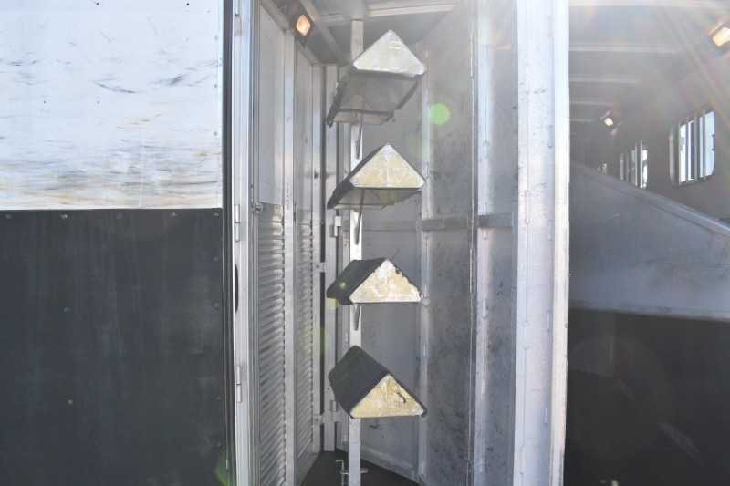 2006 Exiss 7407LQ 4 Horse Trailer with 7' Short Wall - Image 22