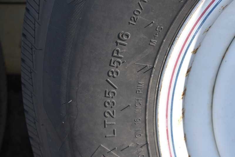 2006 Exiss 7407LQ 4 Horse Trailer with 7' Short Wall - Image 29