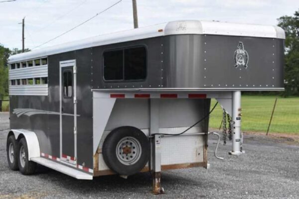 2018 Adam 7304GN 3 Horse Trailer - Image 15