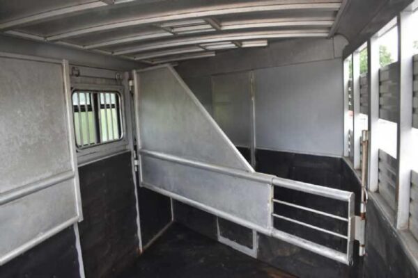 2018 Adam 7304GN 3 Horse Trailer - Image 10