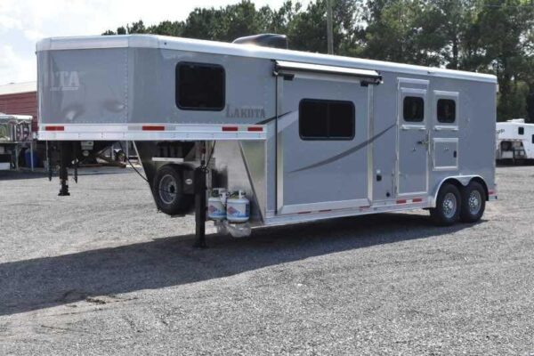 2020 Lakota Colt 8209SO 2 Horse Trailer with 9' Short Wall - Image 10