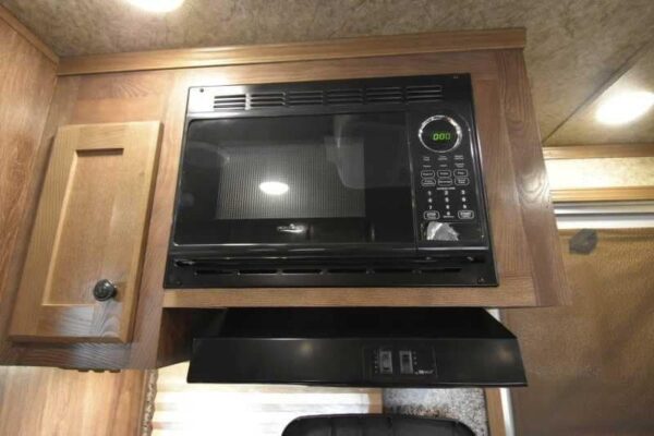 2018 Lakota Charger LQ Stock Trailer with 9' Short Wall - Image 16