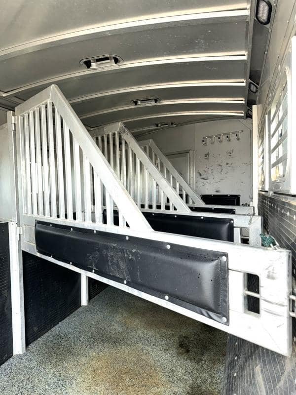 2011 Platinum Coach 4 Horse 15 SW Rear Load Horse Trailer - Image 12