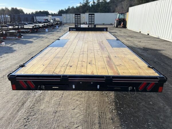 2024 Diamond C 8.5x22 7K Deckover Trailer w/Slide-In Ramps - Image 5