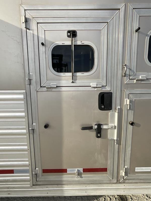 2014 Logan Coach RAZ4GNHDLQ 40' 4 horse Razor GN Horse Trailer**WITH WALK IN CLOSET** - Image 28