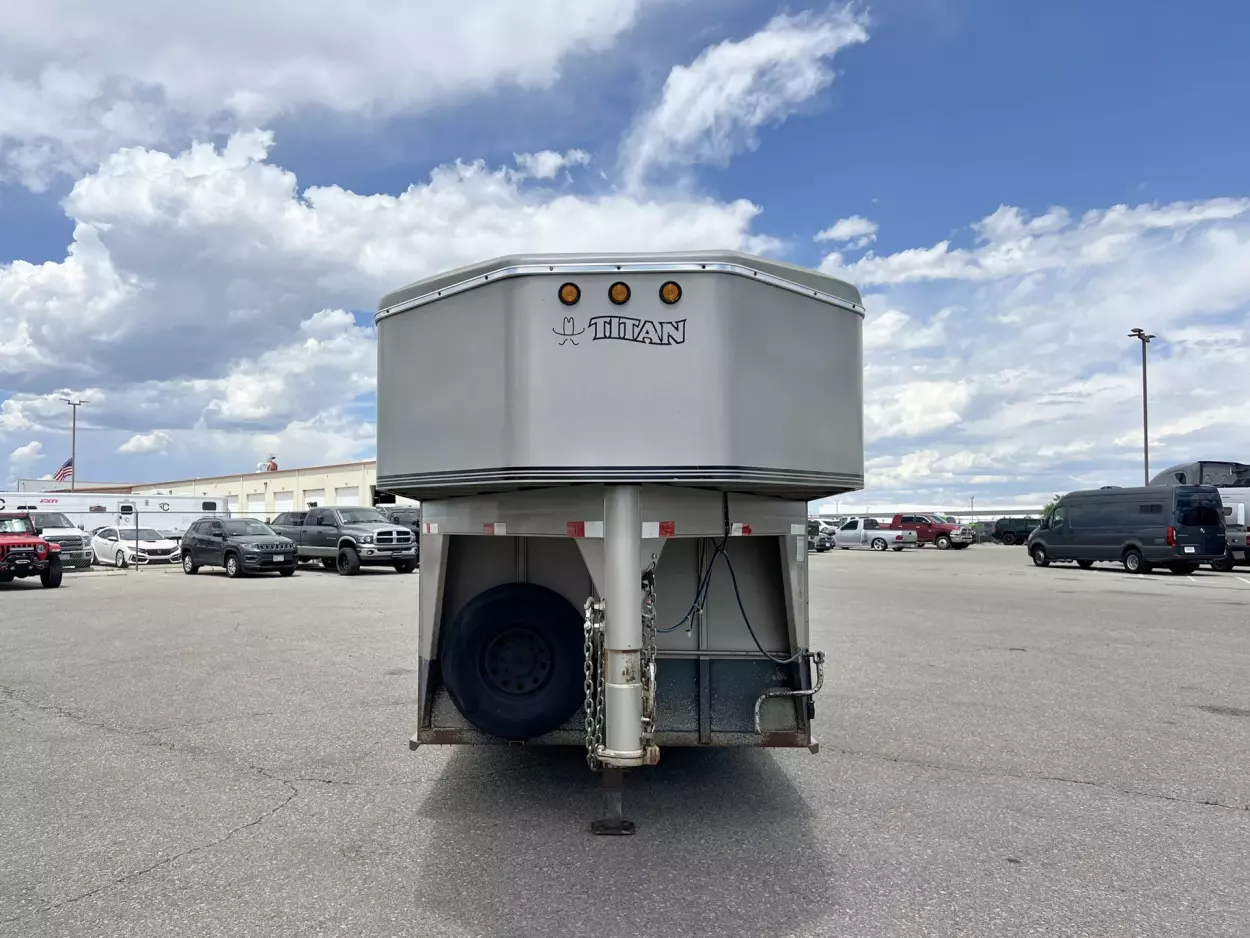2001 Titan 3 Horse Gooseneck - Image 14